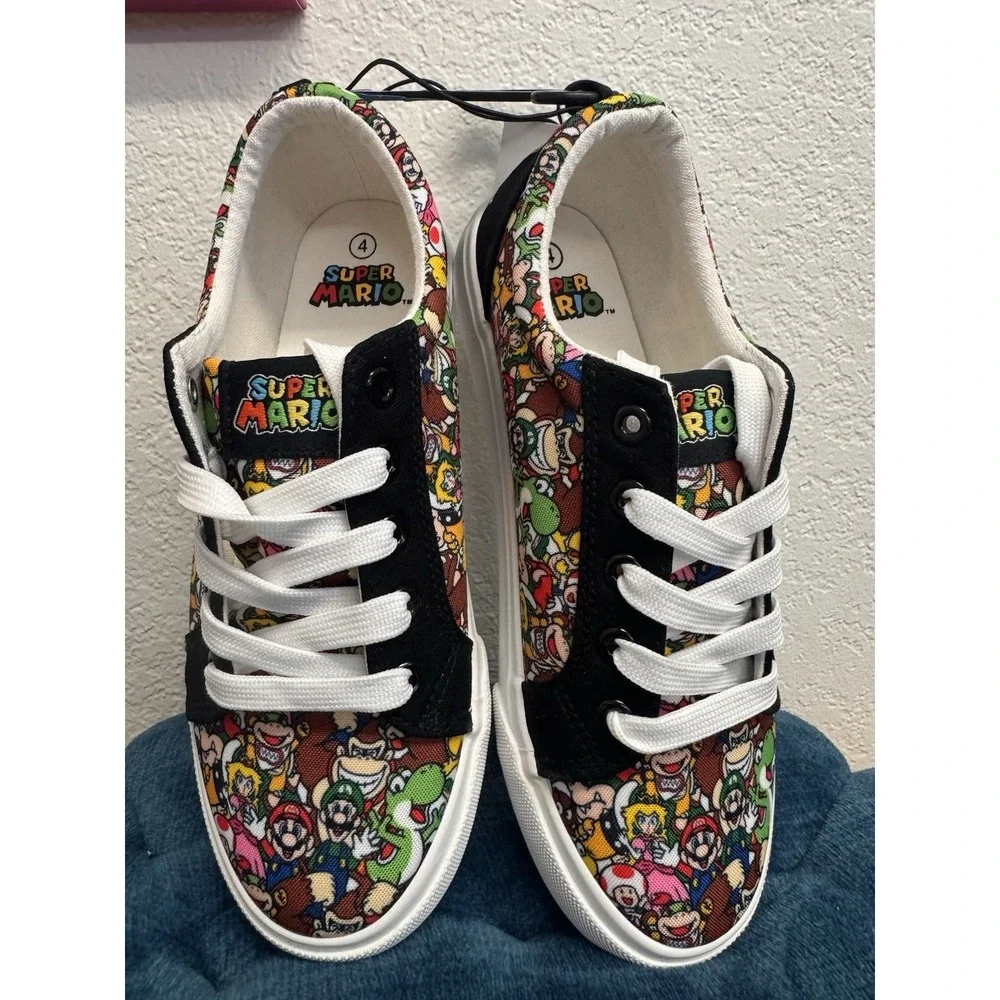 New With Tags Nintendo Super Mario Bros Boys Lace Up Low Top Shoes Sz 4 Or 5